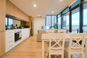 City Serenity 2BR Apt with Pool, Gym, Steam, Sauna